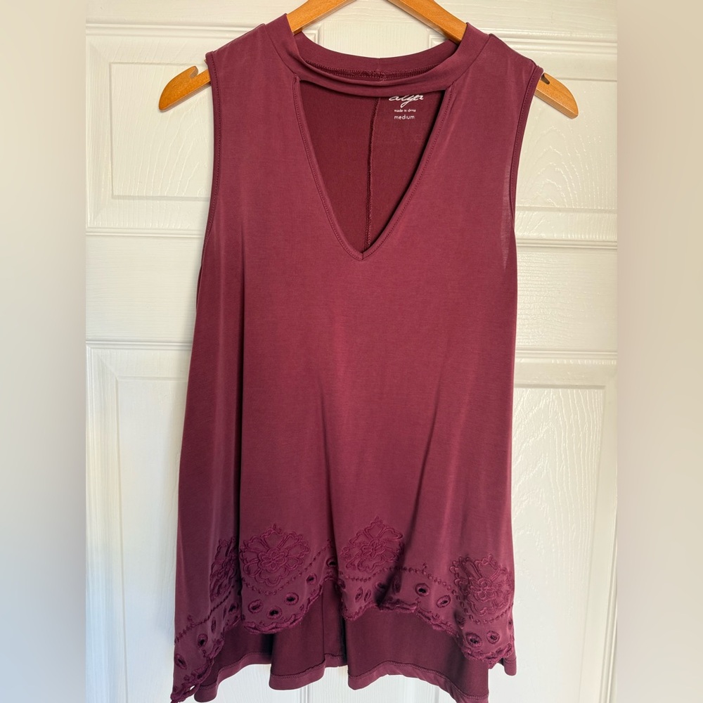 Francesca’s Ayla Keyhole Tank with Embroidery